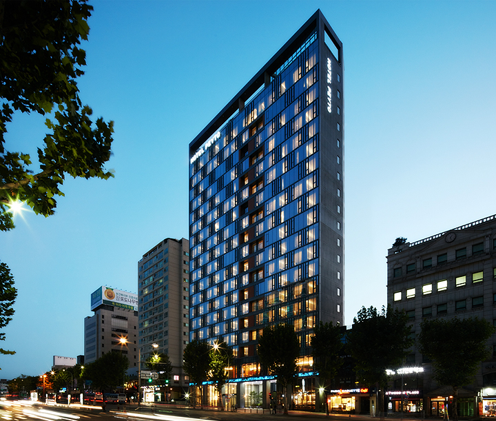 PEYTO HOTEL